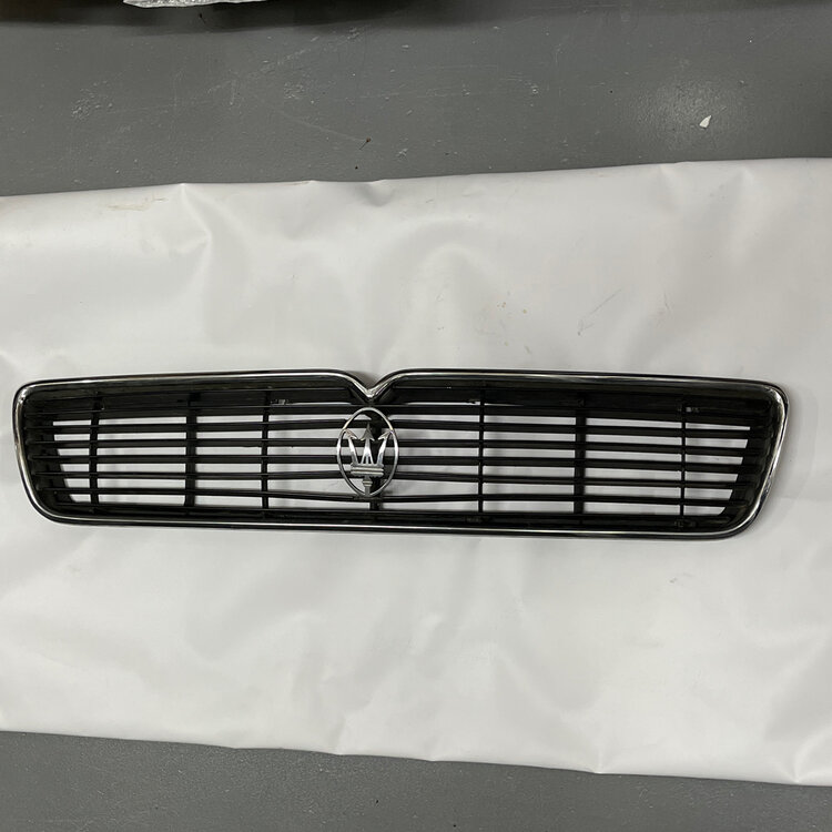 Maserati Quattroporte 4&nbsp;Grill  - 364102304 378300300 374100307