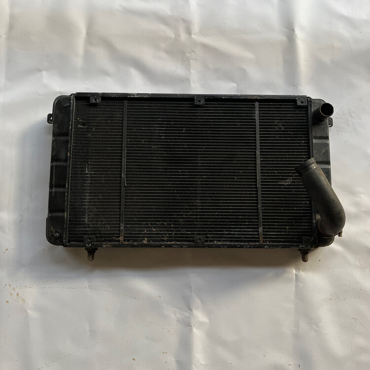 Maserati Quattroporte 4  -Radiator Grill  - 374000100
