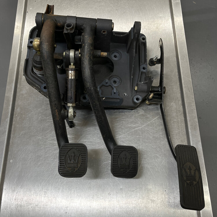 Maserati Quattroporte 4&nbsp;Pedal Set - 378401113-378430122-378405304
