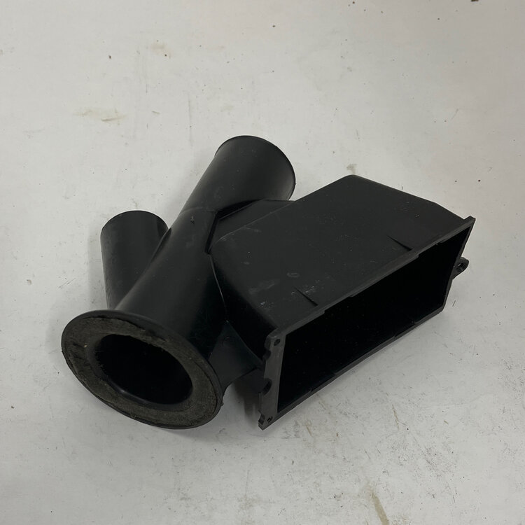 Maserati Quattroporte 4 Air duct - 365500110