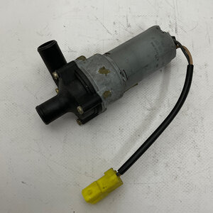 Maserati Quattroporte 4&nbsp;Circulation pump 375501486
