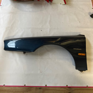 Maserati Quattroporte 4 Blue -  LH FRONT FENDER - 372500301