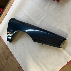 Maserati Quattroporte 4 Blue -  LH FRONT FENDER - 372500302