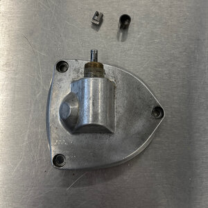 Bevel cover with rev counter drive - 075992300 - 075992030 - 075992025 