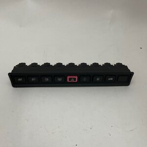 Maserati quattroporte 4 Dashboard with switches - 373330306