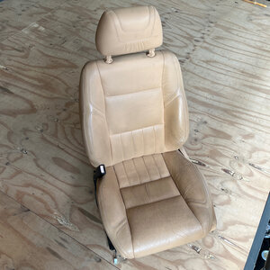 Maserati Quattroporte 4 Beige - FRONT LH SEAT ASSY - 376900033