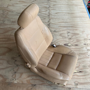 Maserati Quattroporte 4 Beige - FRONT RH SEAT ASSY - 376900034