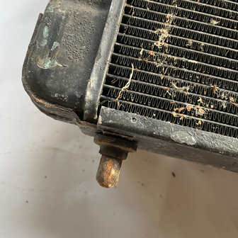 Maserati Quattroporte 4  -Radiator Grill  - 374000100