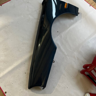 Maserati Quattroporte 4 Blue -  LH FRONT FENDER - 372500301
