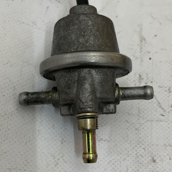 Maserati Quattroporte 4 Pressure regulator - 477073601
