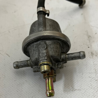 Maserati Quattroporte 4 Pressure regulator - 477073601