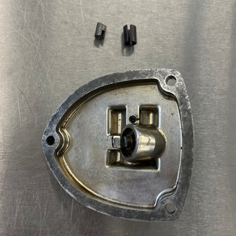 Bevel cover with rev counter drive - 075992300 - 075992030 - 075992025 