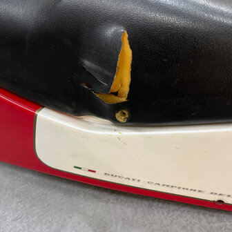 Ducati 750 sport 900 Rear cowling red + seat -  48330031A - 59510041A