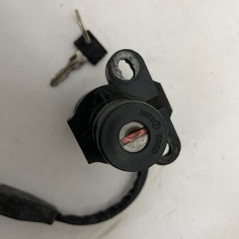 Ducati 750 sport Key switch - with key - 65240011A