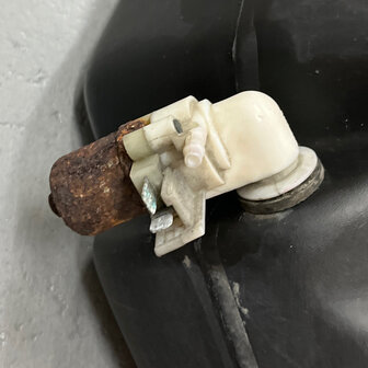 Maserati Quattroporte 4 Tank with pump - 398150132