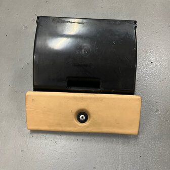 Maserati Quattroporte 4&nbsp;GLOVE BOX -372308113