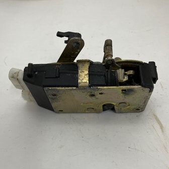Maserati Quattroporte 4 front lock left - 374500145