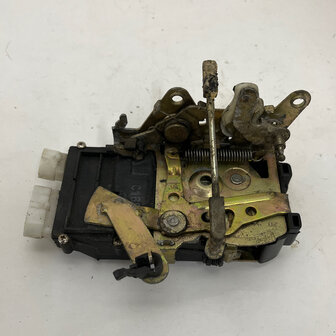 Maserati Quattroporte 4 front lock left - 374500145