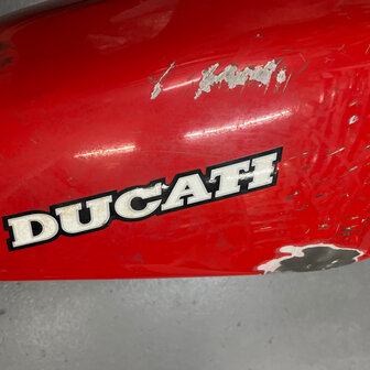 Ducati 750 900 sport Fuel Tank red -58610021AA