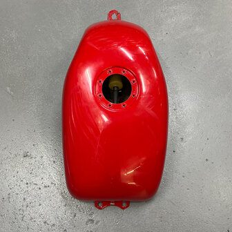 Ducati 750 900 sport Fuel Tank red -58610021AA