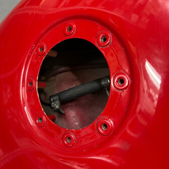 Ducati 750 900 sport Fuel Tank red -58610021AA