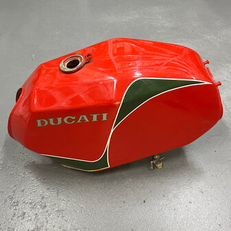 Ducati - Pantah - Red fuel tank - 066183200