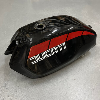 Ducati Darmah Tank - Black - 080183200