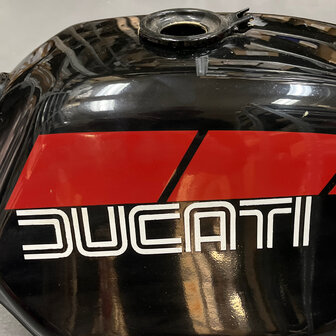 Ducati Darmah Tank - Black - 080183200