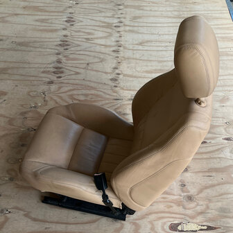 Maserati Quattroporte 4 Beige - FRONT RH SEAT ASSY - 376900034