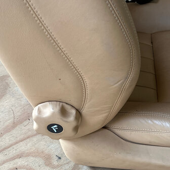 Maserati Quattroporte 4 Beige - FRONT RH SEAT ASSY - 376900034