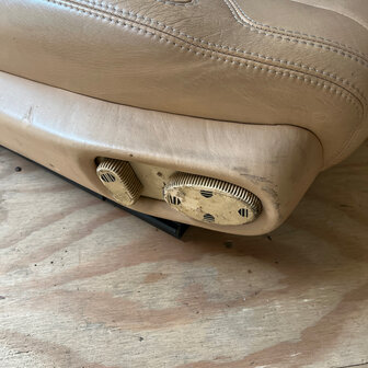Maserati Quattroporte 4 Beige - FRONT RH SEAT ASSY - 376900034
