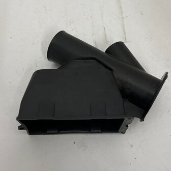 Maserati Quattroporte 4 Air duct - 365500110