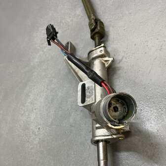 Maserati Quattroporte 4 - steering column 377800120 -  377800420 - 377800115