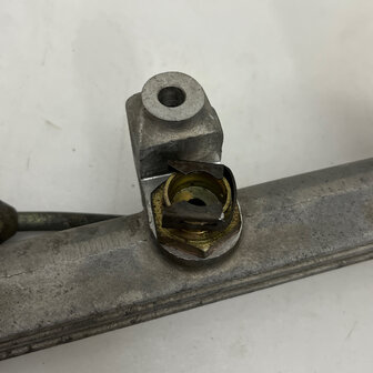 Maserati Quattroporte 4 RH manifold 495060000