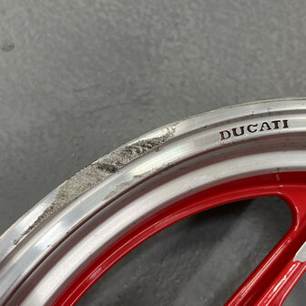 Ducati - paso 750 sport Red version Front wheel 3,75 x 16 - 037077155