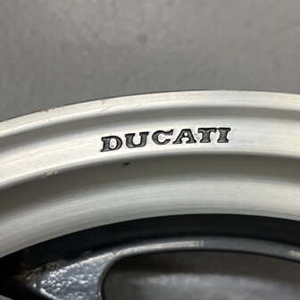 Ducati - oscam paso 750 sport silver grey version Rear wheel 5.00 x 16- 037020521