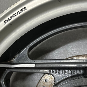 Ducati - oscam paso 750 sport silver grey version Rear wheel 5.00 x 16- 037020521