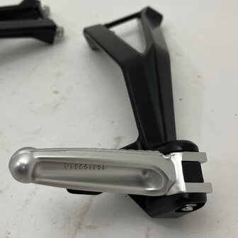 Ducati 848 1098 1198 footpeg holder set black - 82411481AB - 82411491AB