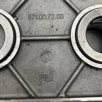 Maserati quattroporte 4 -LH Front Cover Assy   571000600