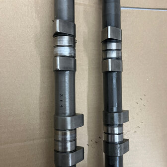 Maserati quattroporte 4 - EXHAUST CAMSHAFT, RH HEAD ASSY -  311053116