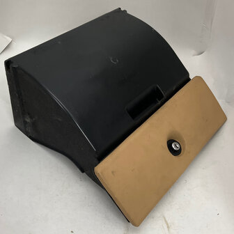 Maserati Quattroporte 4 - glove box  372308113