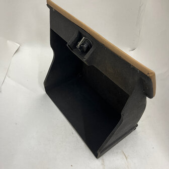 Maserati Quattroporte 4 - glove box  372308113