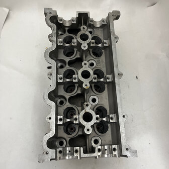 Maserati quattroporte 4 -RH CYlinder head-2.8 V6  588003200