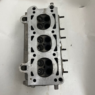 Maserati quattroporte 4 -RH CYlinder head-2.8 V6  588003200