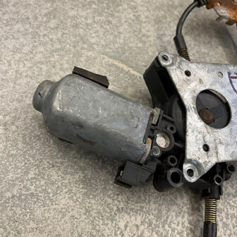 Maserati Quattroporte 4 window regulator right front door- 377700022