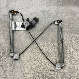 Maserati Quattroporte 4 window regulator right front door- 377700022