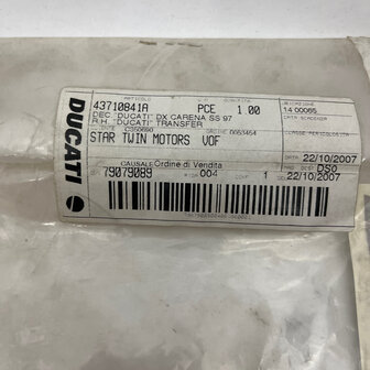 750 900 600 SS R.H. STICKER DUCATI - 43710841A