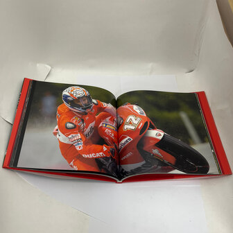 Ducati 2004  Official Yearbook  - 988933000
