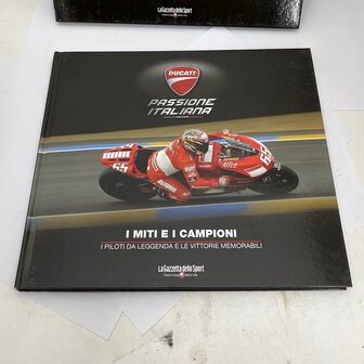 Ducati Passione Italiana Books - 8 pieces set