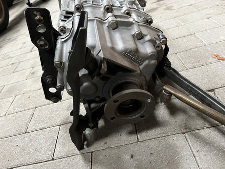 Maserati  GHibli Quattroporte  4 GETRAG 6 speed gearbox - 374805006
